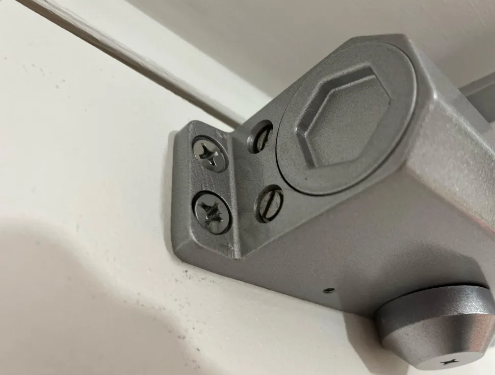 LCN 4040XP door closer installed